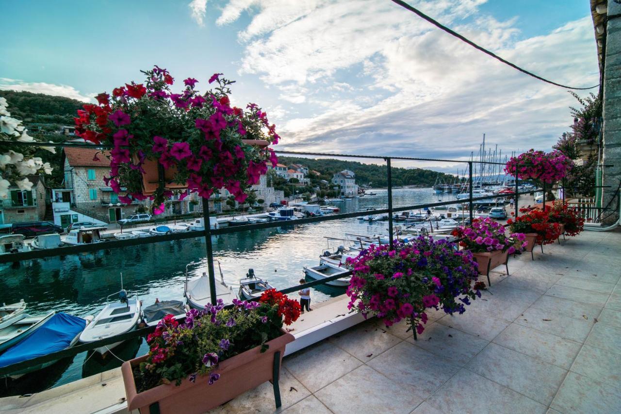 Deziderio Apartment Stomorska Bagian luar foto