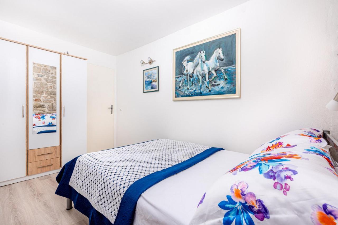 Deziderio Apartment Stomorska Bagian luar foto